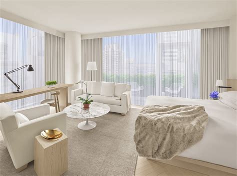 Square View Suite .